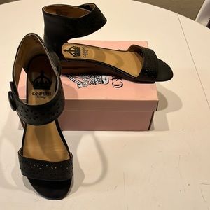 Size 11 open toe sandal